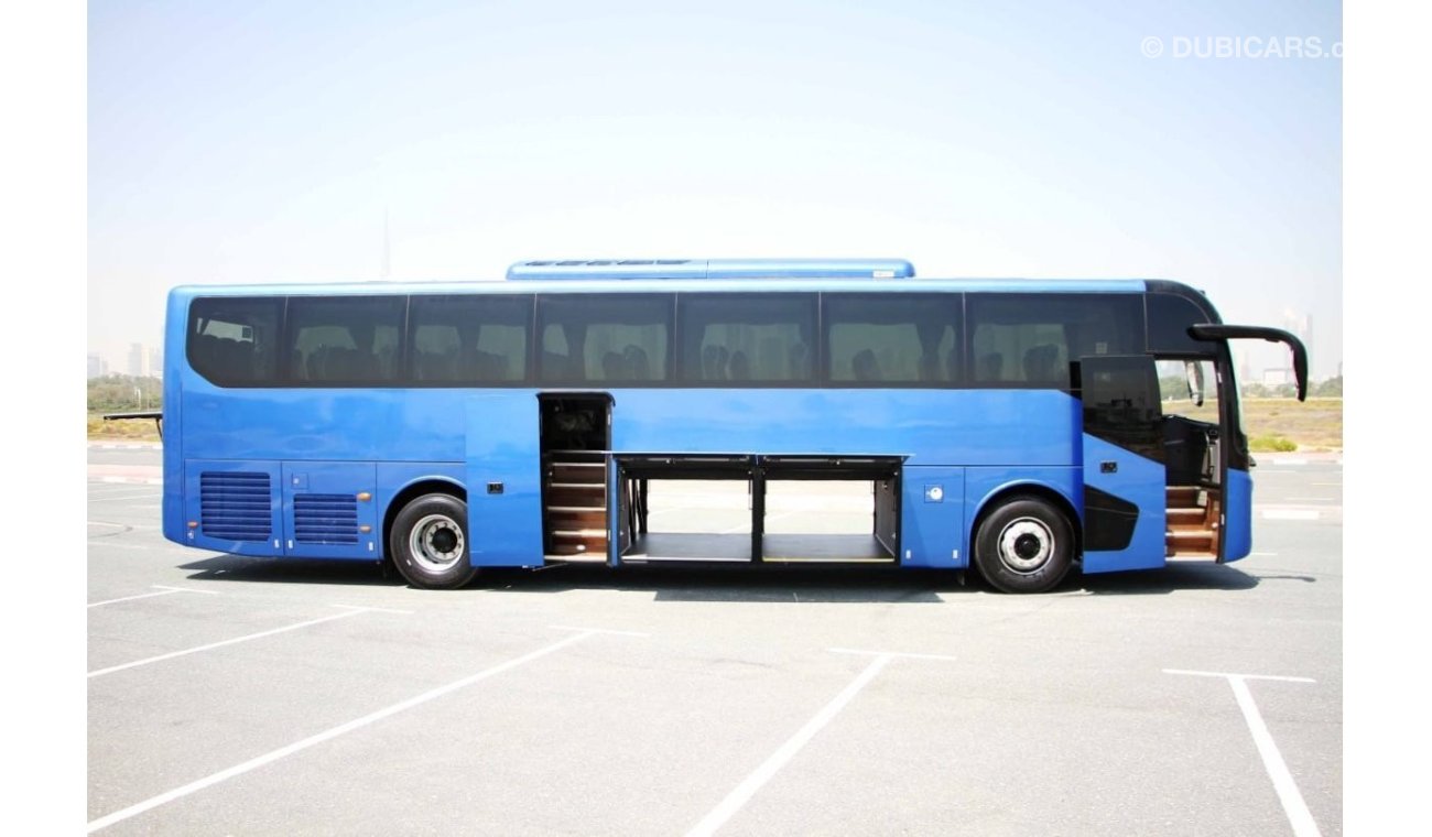 سي اتش تي سي Bus 2024 CHTC COACH 12M 49STR - أزرق من الداخل أبيض | Export Only