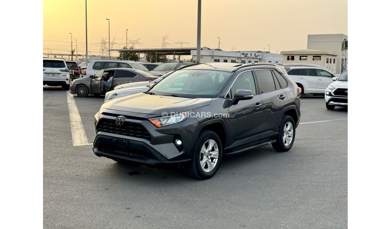 تويوتا راف ٤ 2021 XLE SUNROOF KEYLESS FULL OPTION US SPEC