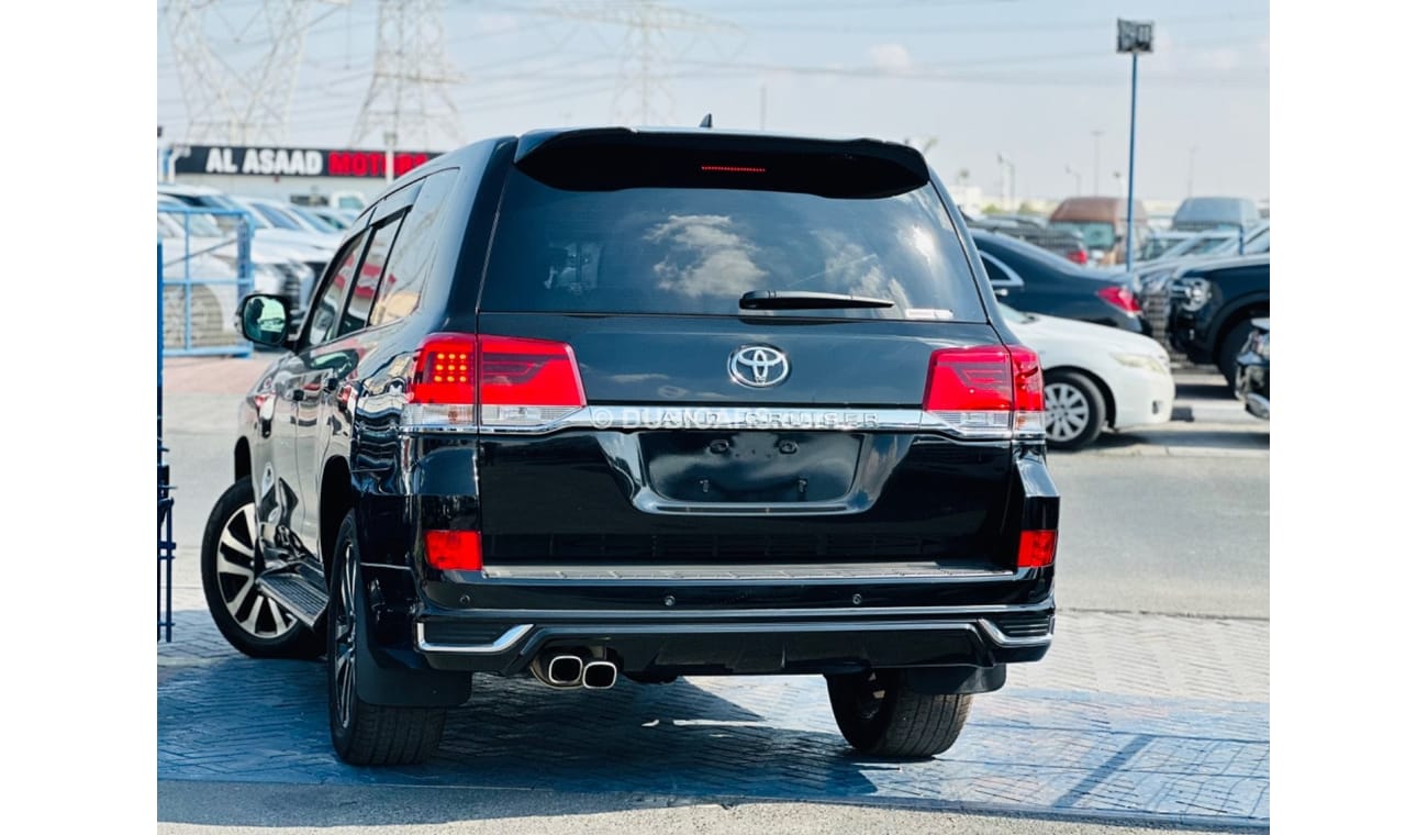 تويوتا لاند كروزر Land Cruiser LC200 Black edition RHD