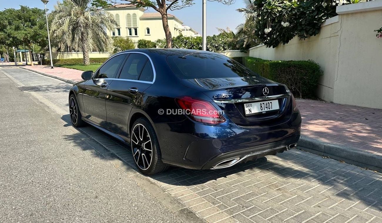 مرسيدس بنز C 300 AMG Pack 2.0L