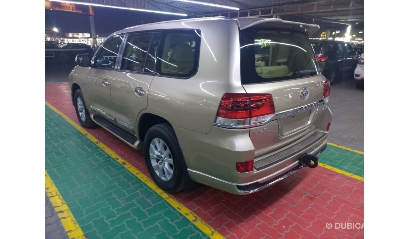 Toyota Land Cruiser VXR+