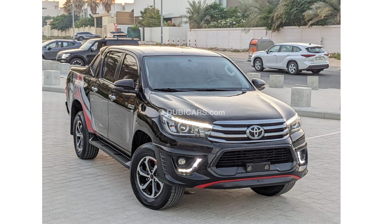 تويوتا هيلوكس DC TRD 4.0L 4WD