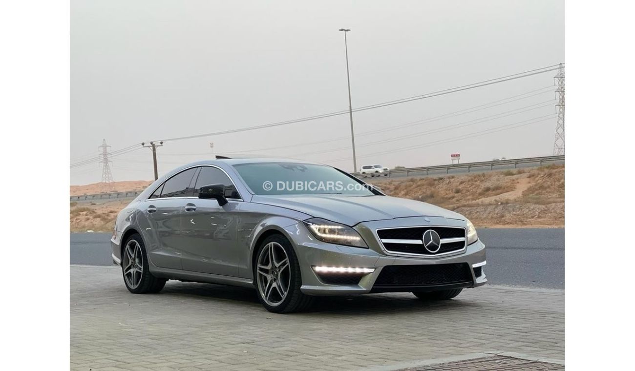 مرسيدس بنز CLS 63 AMG مرسيدس CLS 63 ///AMG موديل 2013 خليجي مسرفس كامل وبحالة ممتازة جدا ما يحتاج ايا شي  فول كاربون فايبر