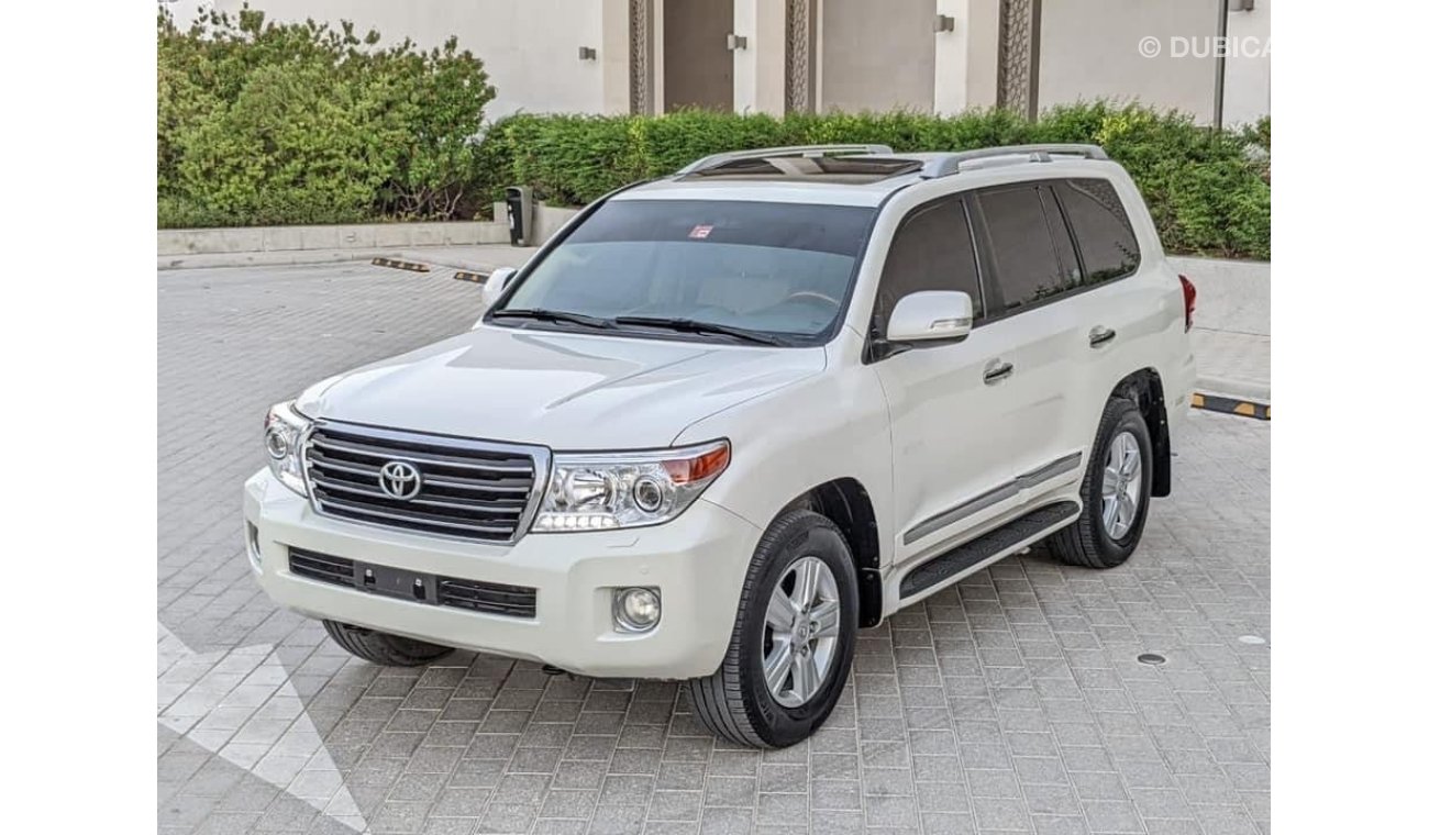 تويوتا لاند كروزر 2013 GXR V4 Full Option In Excellent Condition