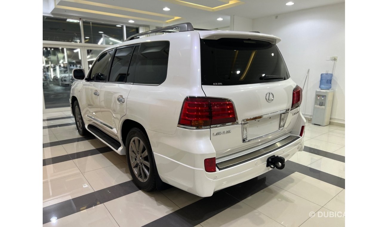 Lexus LX570