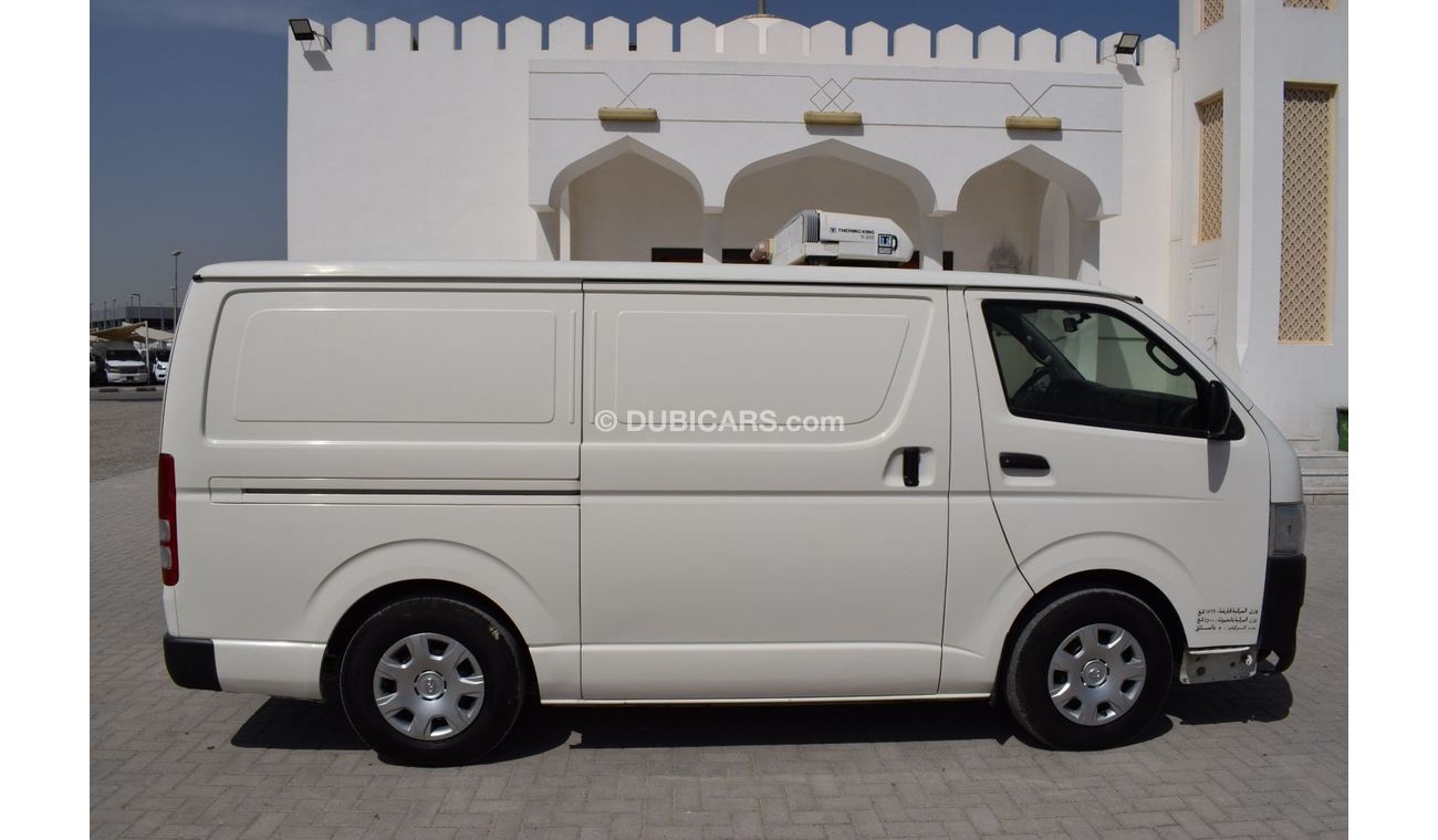 Toyota Hiace GL - Standard Roof Toyota Hiace Thermoking V200 chiller, Model:2017. Excellent condition