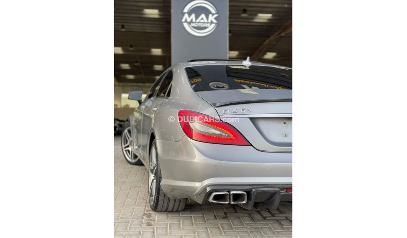 مرسيدس بنز CLS 63 AMG مرسيدس CLS 63 ///AMG موديل 2013 خليجي مسرفس كامل وبحالة ممتازة جدا ما يحتاج ايا شي  فول كاربون فايبر