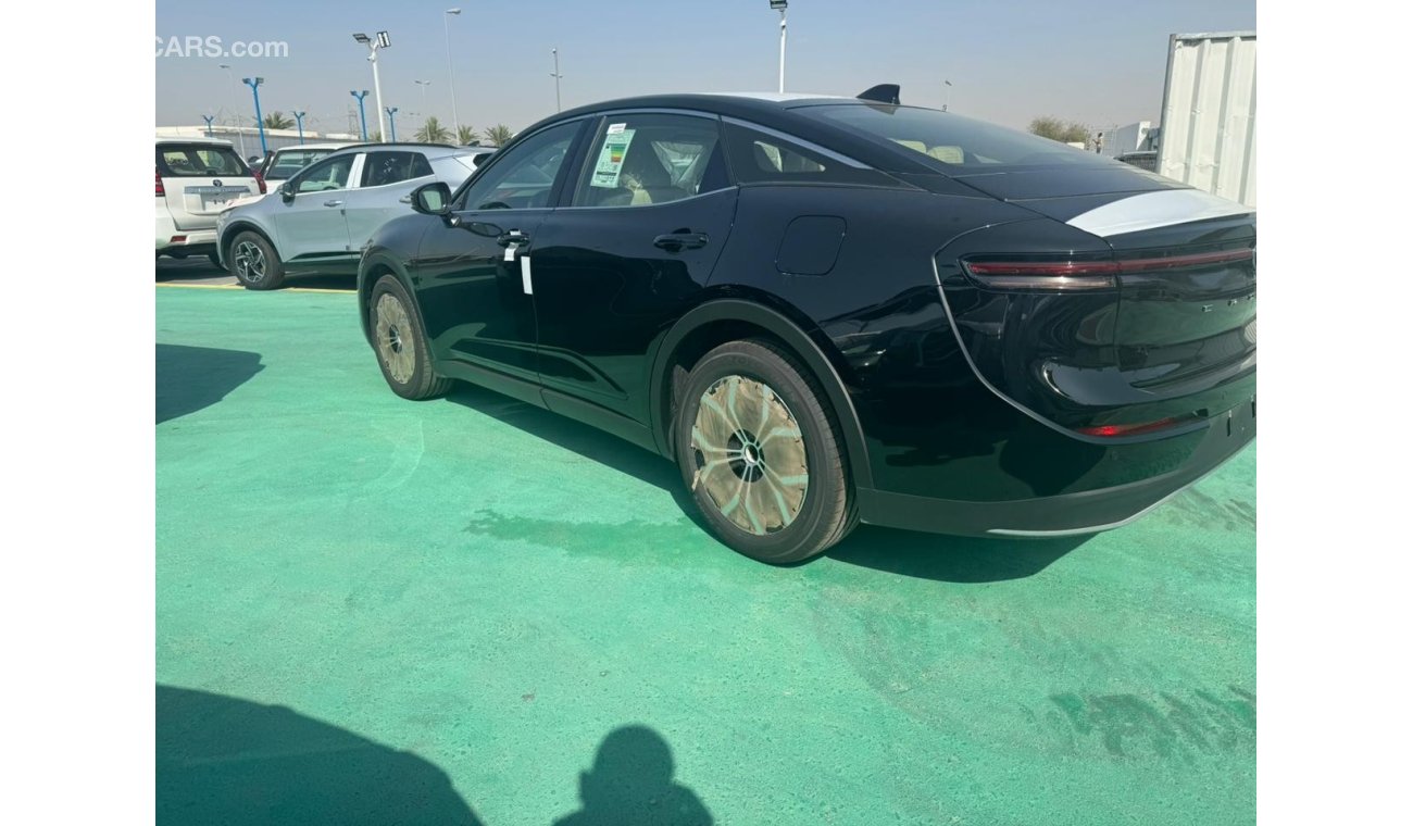 تويوتا كراون 2.5L HYBRID FULL OPTION 2023 GCC