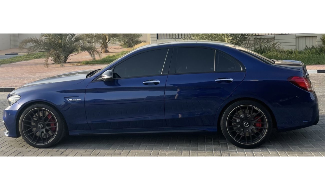 Mercedes-Benz C 63S AMG