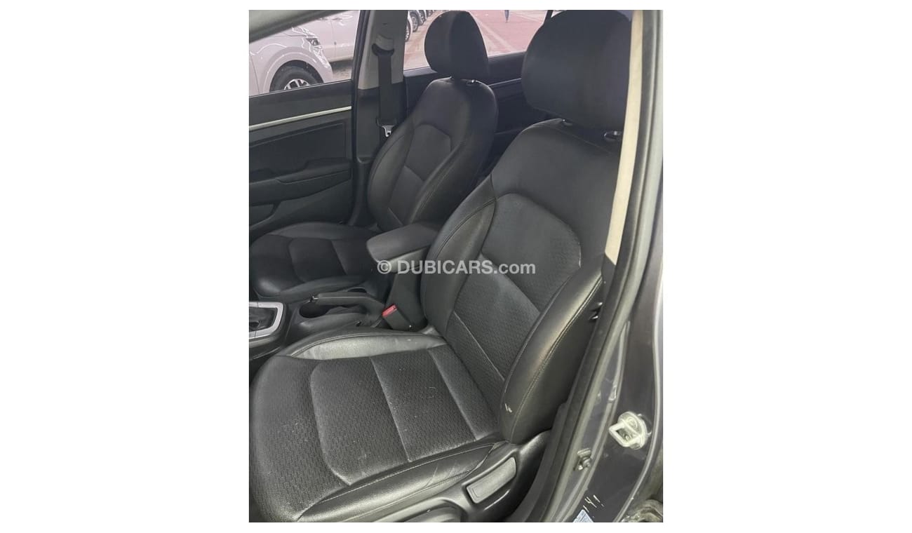 Hyundai Avante HYUNDAI AVANTE DIESEL 2019/1.6/KOREA SPECS