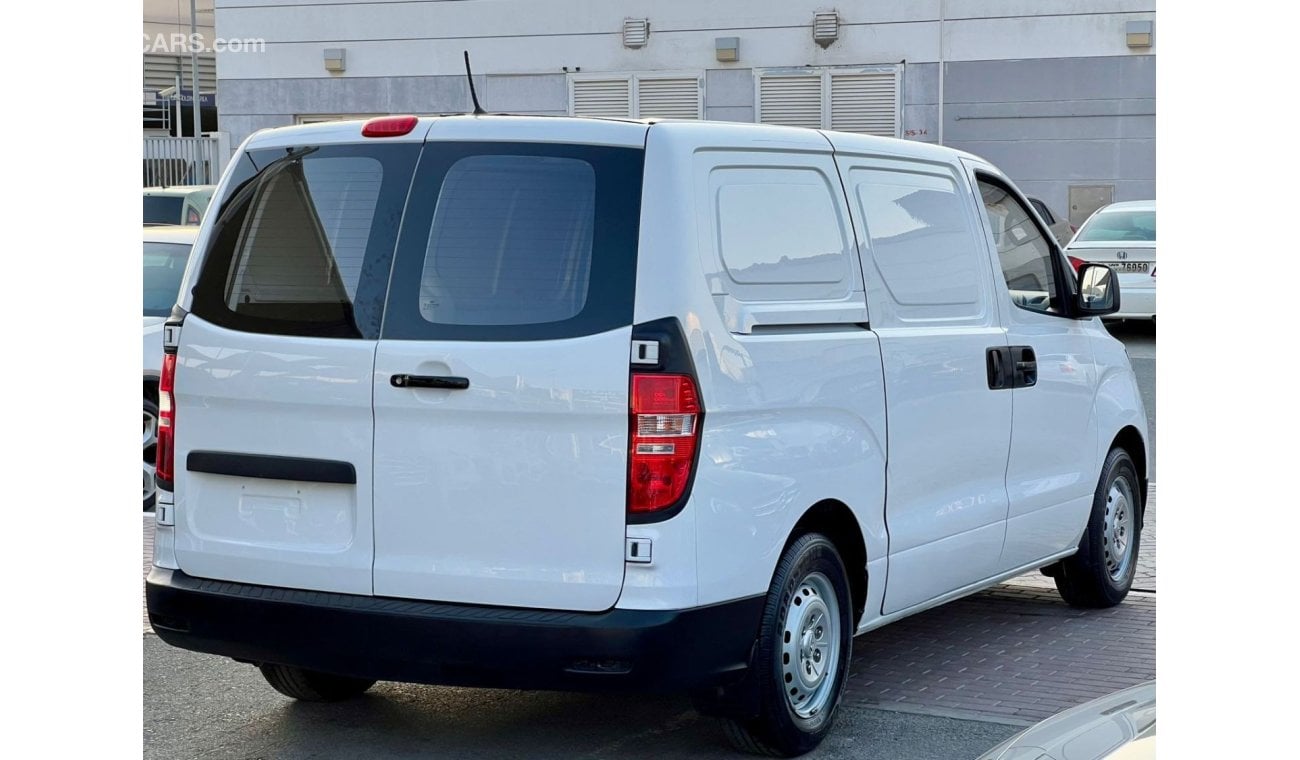 Hyundai H1 Starex