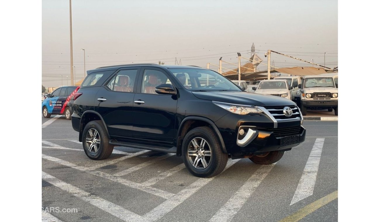 Toyota Fortuner 2019 Toyota Fortuner EXR+ 2.7L V4 - 4x4 AWD - Rear CAM & Sensor - No accident -