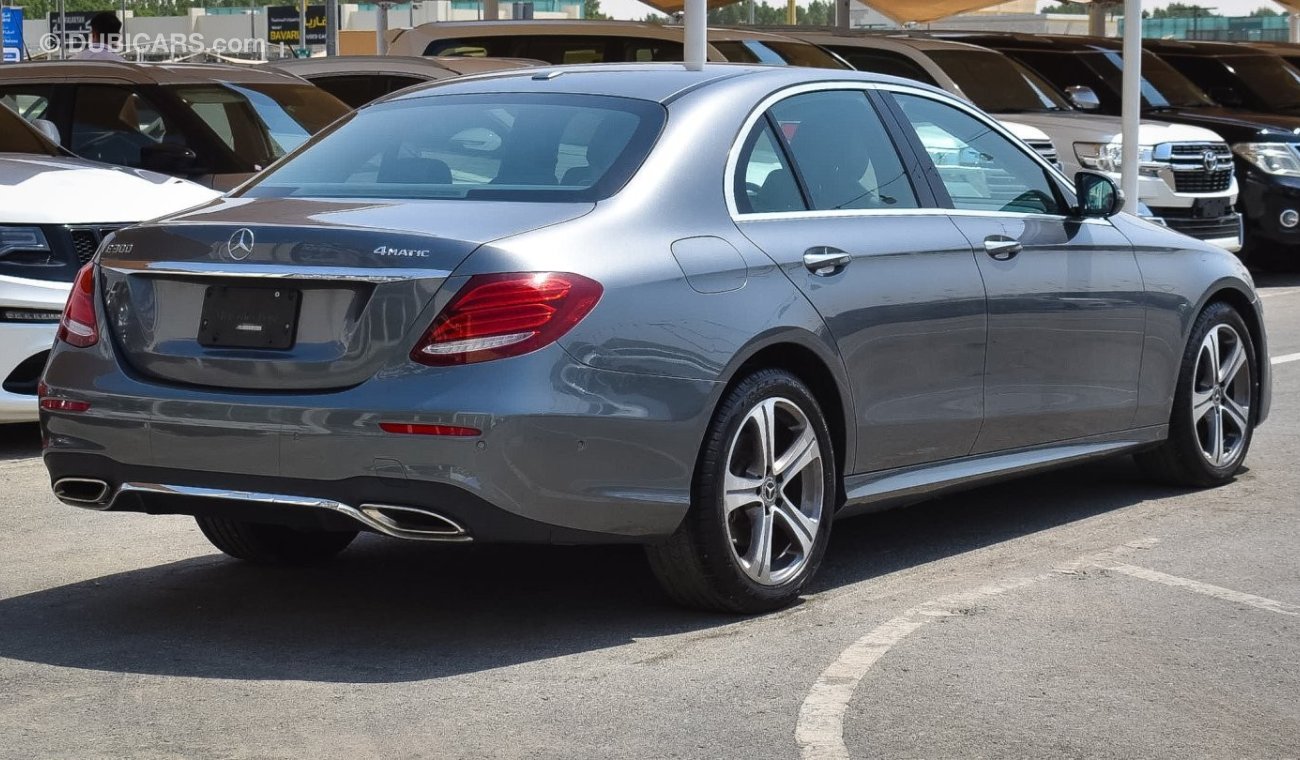 مرسيدس بنز E300 4 Matic