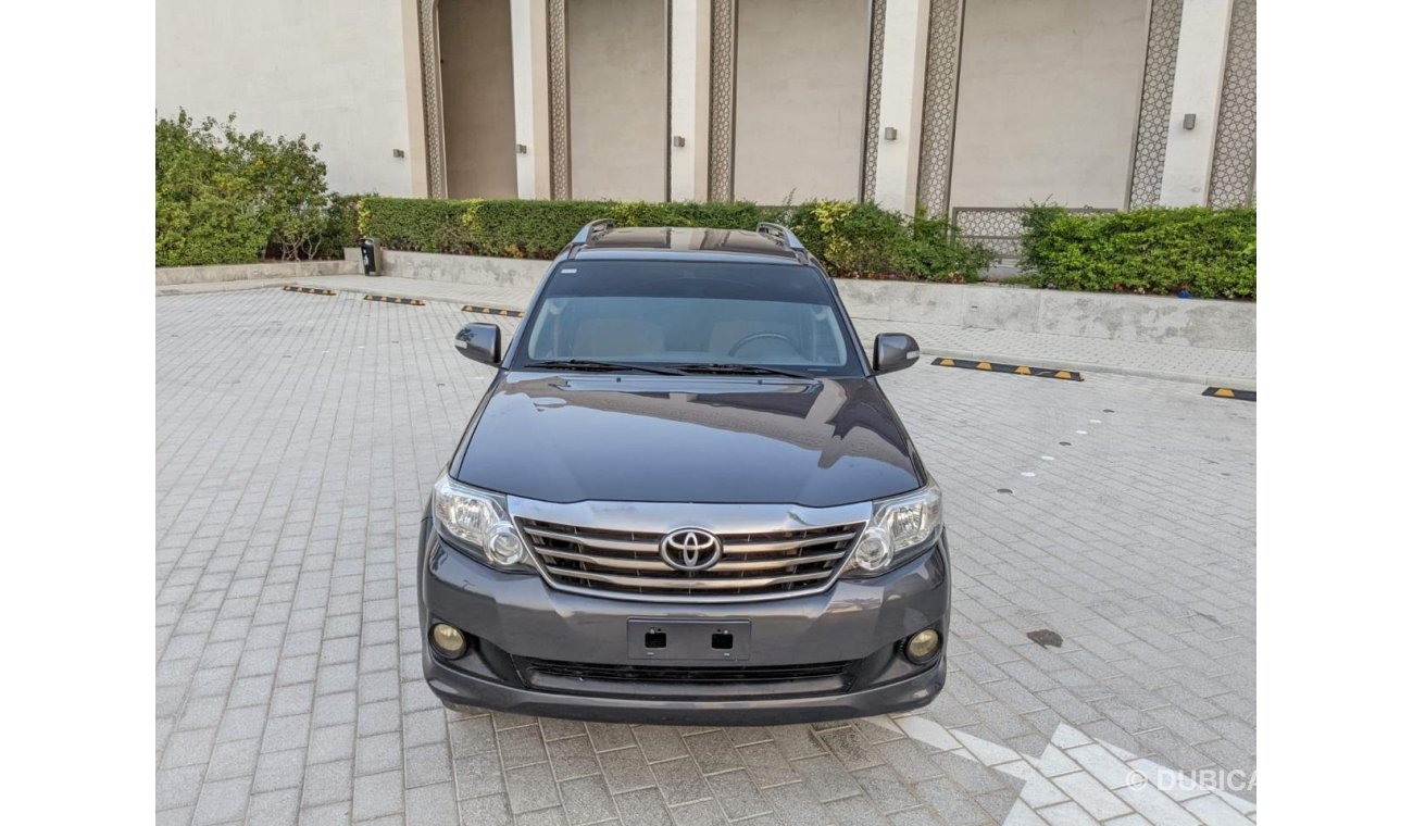 تويوتا فورتونر Toyota fortuner 2014 petrol left hand drive