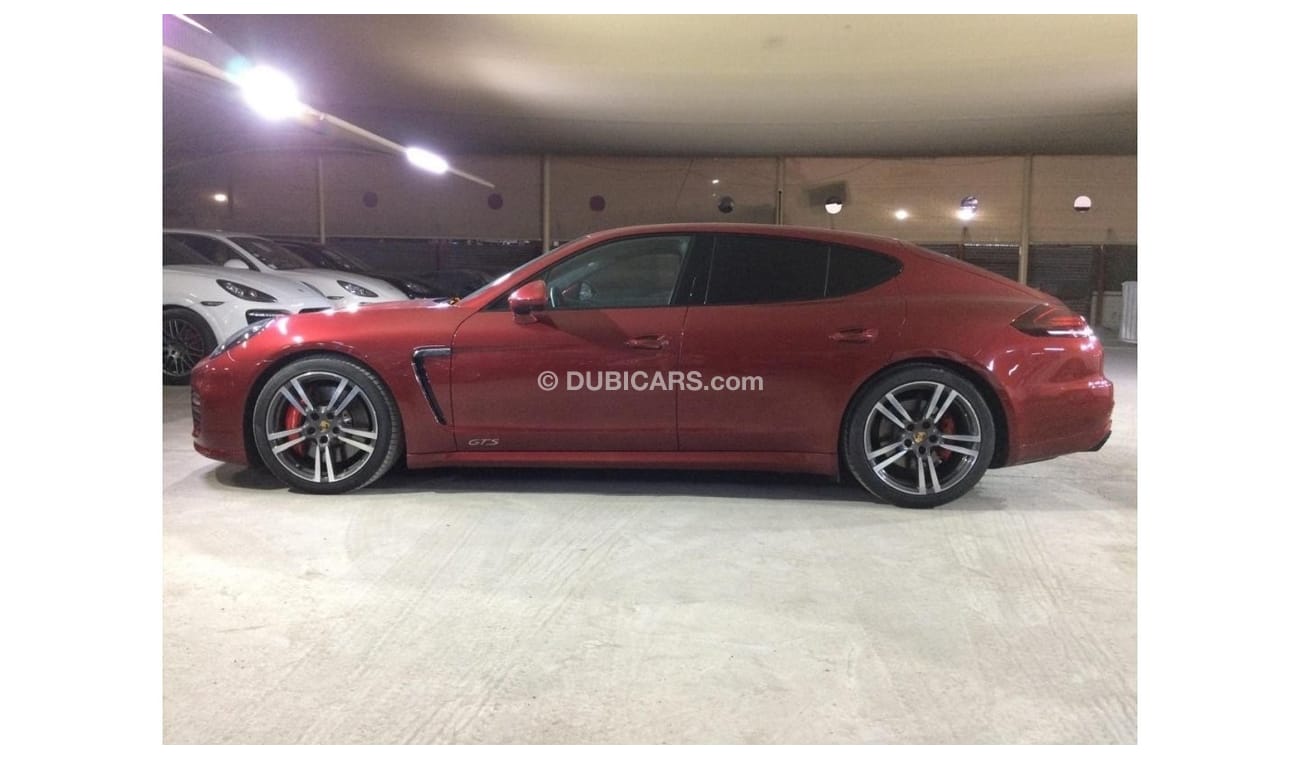 بورش باناميرا PORSCHE PANAMERA GTS 4.8L 2015, WITH SPECIAL COLOUR, BOSE SOUND SYSTEM AND MORE..