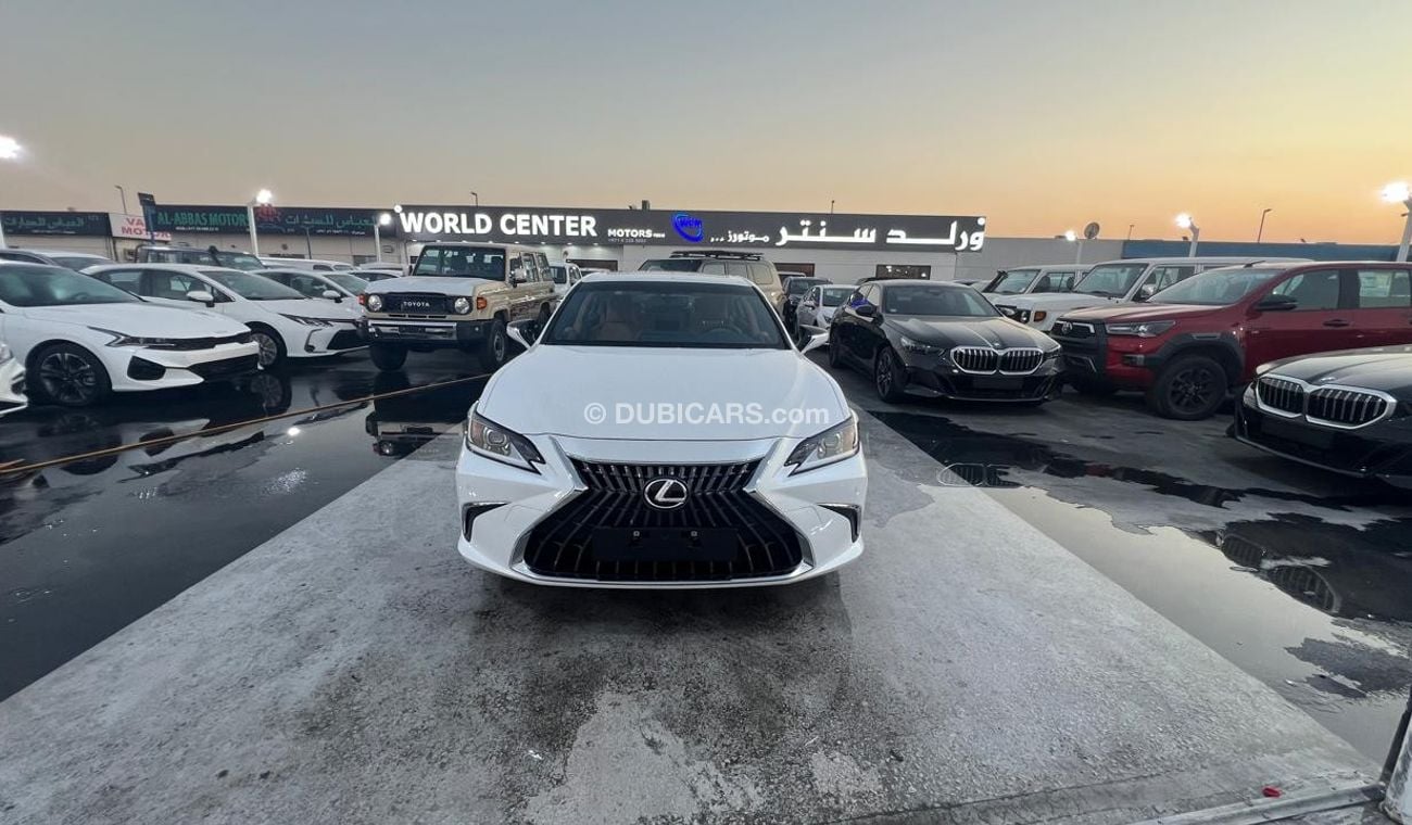 Lexus ES300h 2.5L 2024