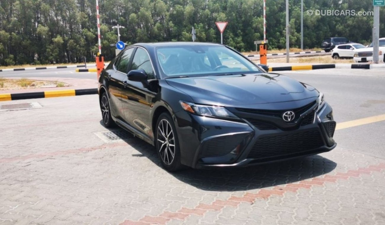 Toyota Camry SE - Sports Edition