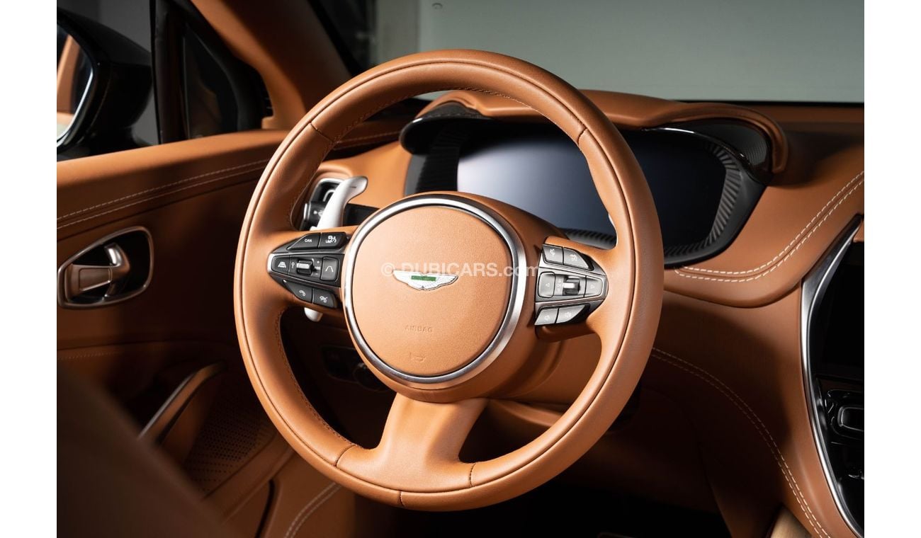 أستون مارتن DBX 2023 - ASTON MARTIN DBX - DELIVERY KMS - CARBON PACKAGE - 2 YEARS WARRANTY