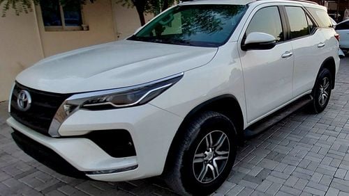 Toyota Fortuner GXR 4.0L (278 HP)