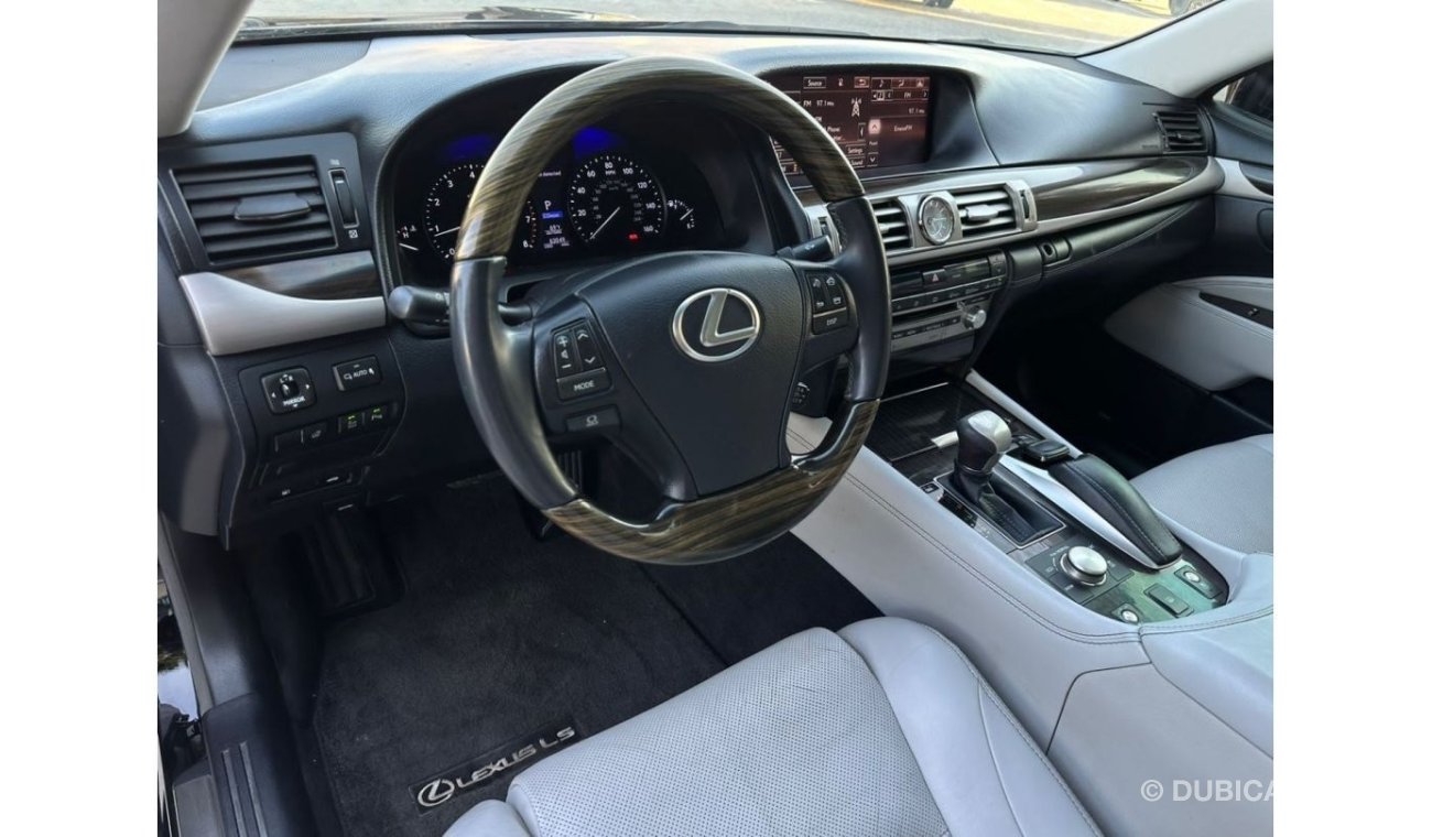 Lexus LS460