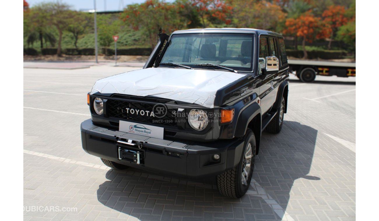 تويوتا لاند كروزر هارد توب 2024 LC76 2.8L DIESEL 4WD 5DR LX FULL OPTION A/T