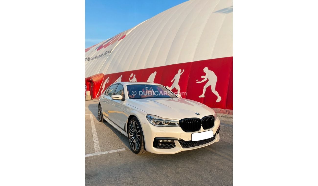 بي أم دبليو 750Li Luxury 4.4L (523 HP)