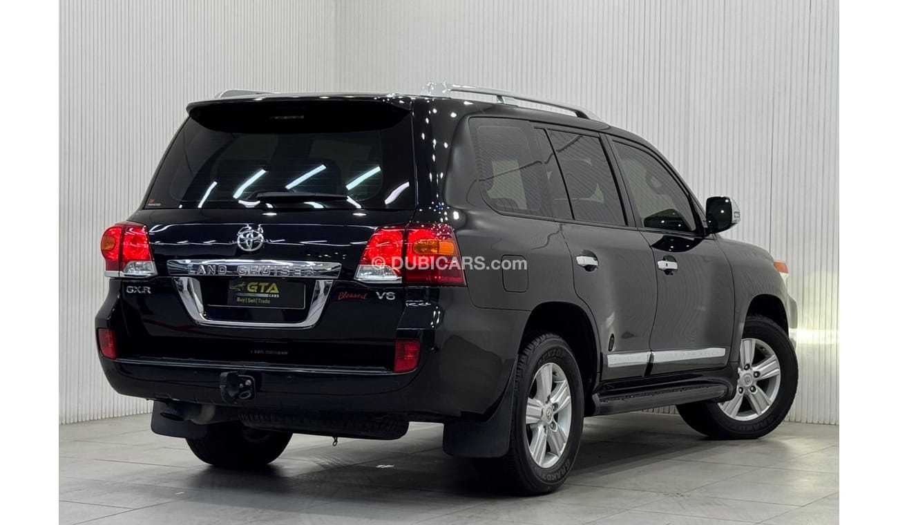 تويوتا لاند كروزر GXR 4.0L (271 HP) AWD 2014 Toyota Land Cruiser GXR V6, Service History, Excellent Condiiton, 8 Seate