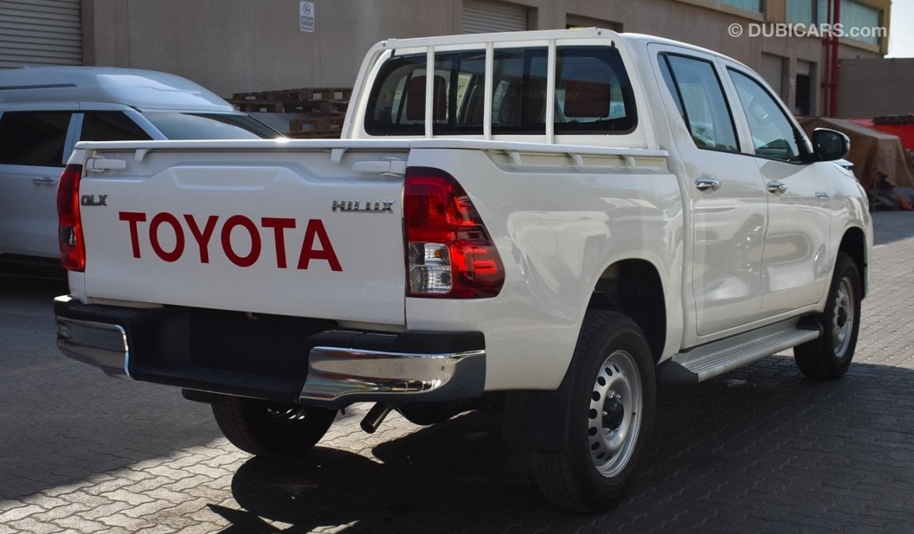 تويوتا هيلوكس TOYOTA HILUX DLX 2.4 PETROL AUTOMATIC 2024 GCC OMAN