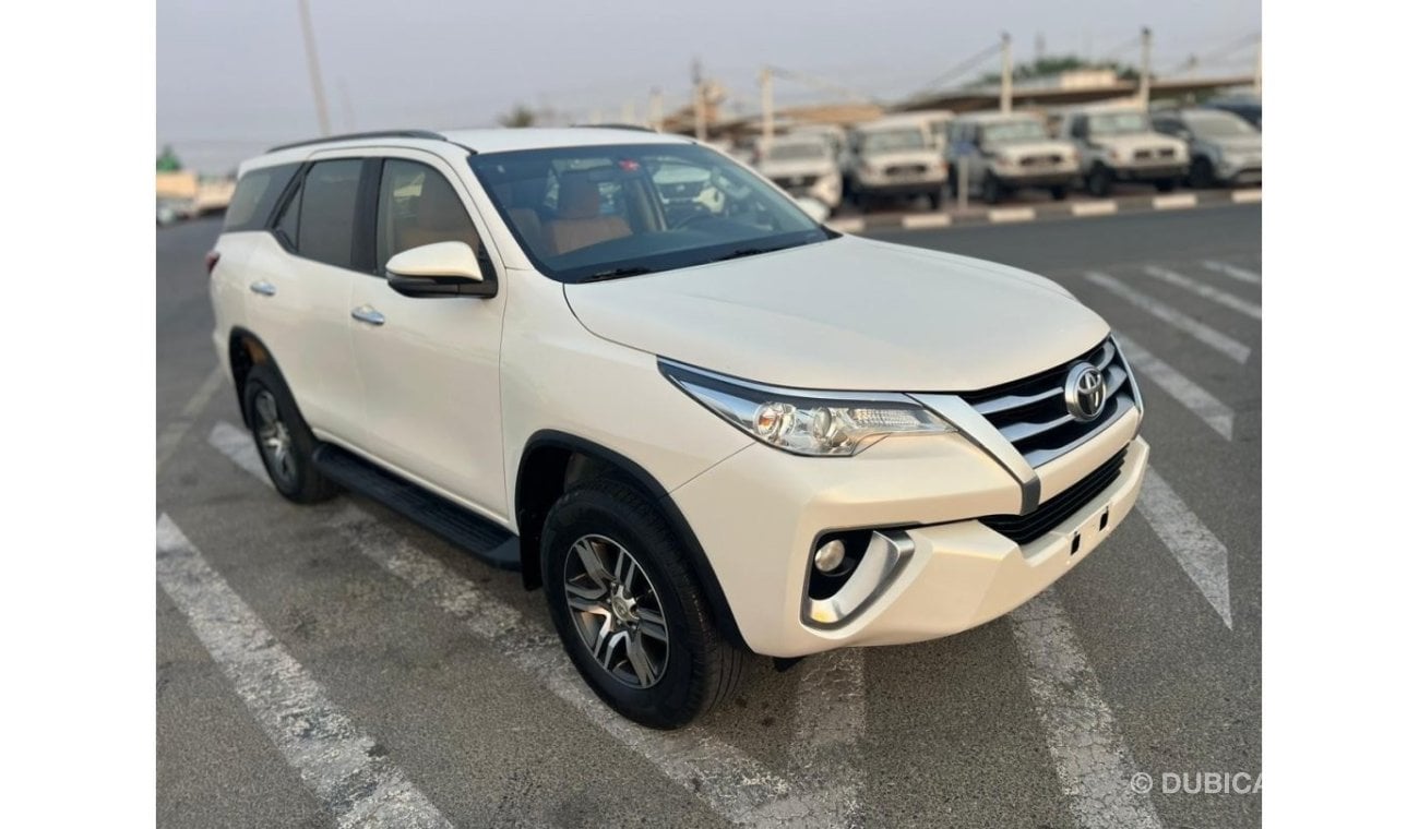 تويوتا فورتونر 2020 TOYOTA FORTUNER 2.7L  // V4 // 4X4 // GCC // CLEAN TITLE // WITH EXCELLENT CONDITION