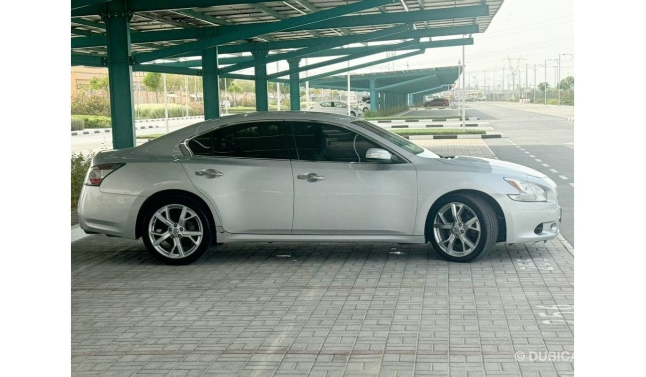 Nissan Maxima 0% DP - NISSAN MAXIMA SV - FIRST OWNER - FULL OPTION - WELL MAINTAINED - GCC