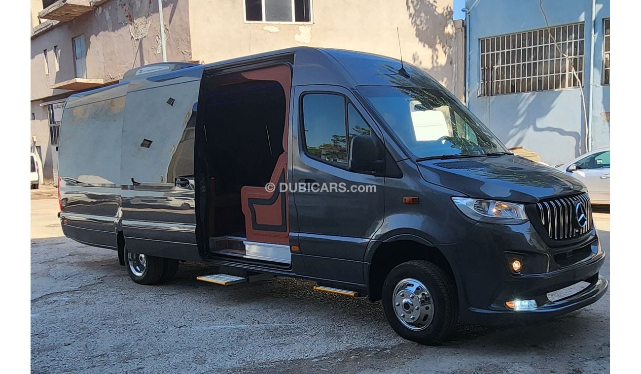 Mercedes-Benz Sprinter Mercedes benz Sprinter Bus 14+2+1= 17 seater vip luxury interior design brand new just 150 km only