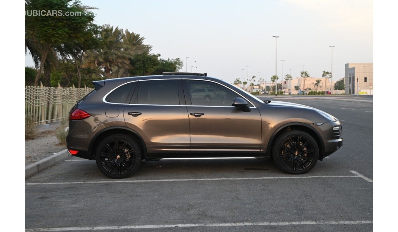 بورش كايمان أس 0 % DP - AGENCY MAINTAINED - PORCSHE CAYENNE S 2014 - 4.6TC V8 4WD - BROWN INTERIOR - MINT CONDITION