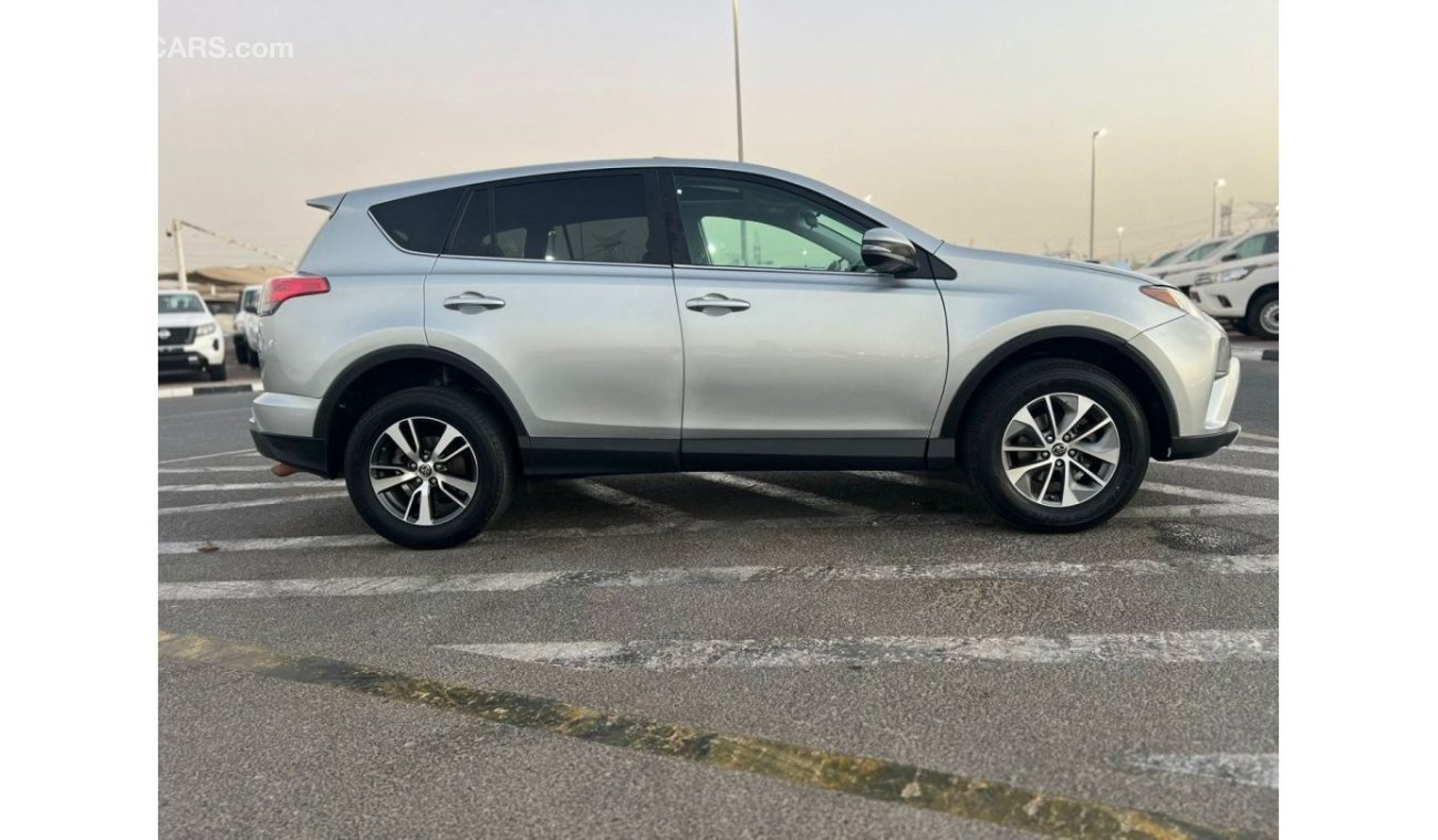 Toyota RAV4 2018 TOYOTA RAV4 XLE - LEATHER SEATS + SUNROOF + Rear Camera + CRUISE CONTROL