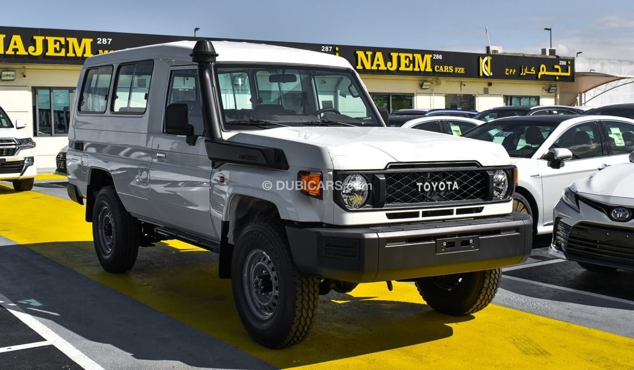 Toyota Land Cruiser Hard Top 4.5L Diesel V8