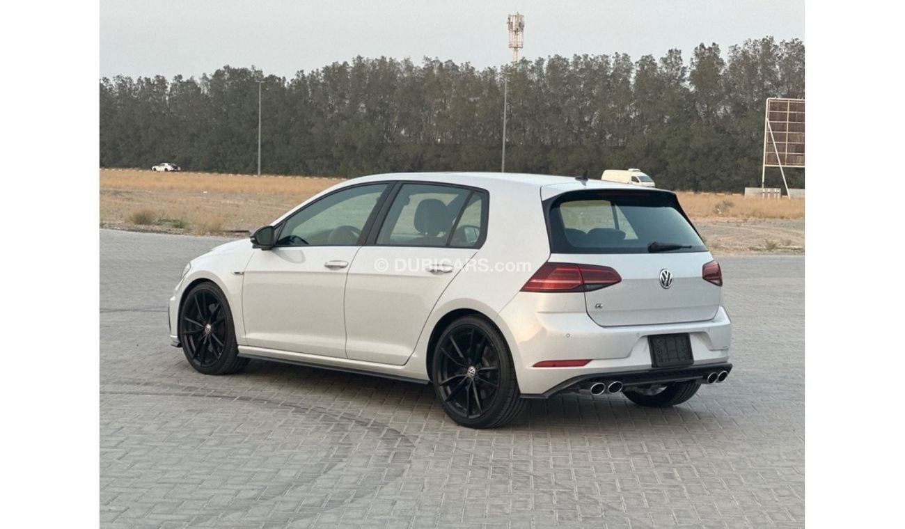 Volkswagen Golf R MODEL 2018. GCC CAR PERFECT CONDITION INSIDE AND OUTSIDE FULL OPTION PANORAMIC ROOF LEATHER SEATS ON