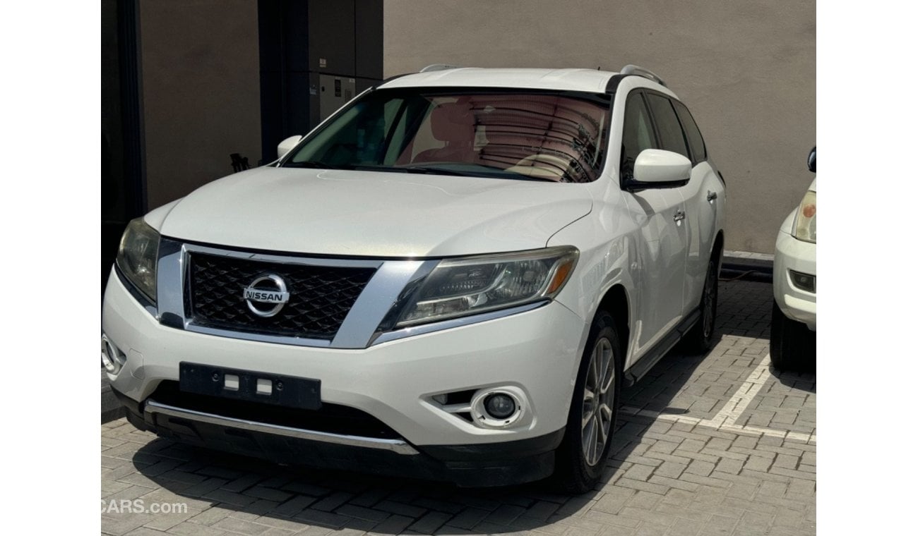 Nissan Pathfinder SV