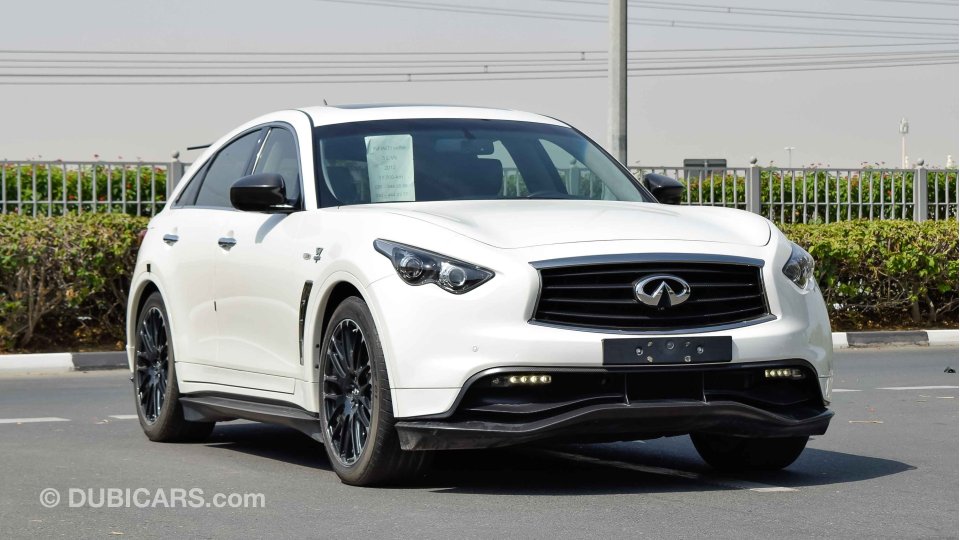 Infiniti FX50 Vettel for sale: AED 149,000. White, 2012