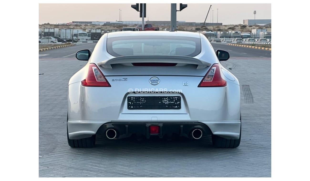 نيسان 370Z سبورت موديل 2016 خليجي حاله ممتازه من الداخل والخارج فل مواصفات