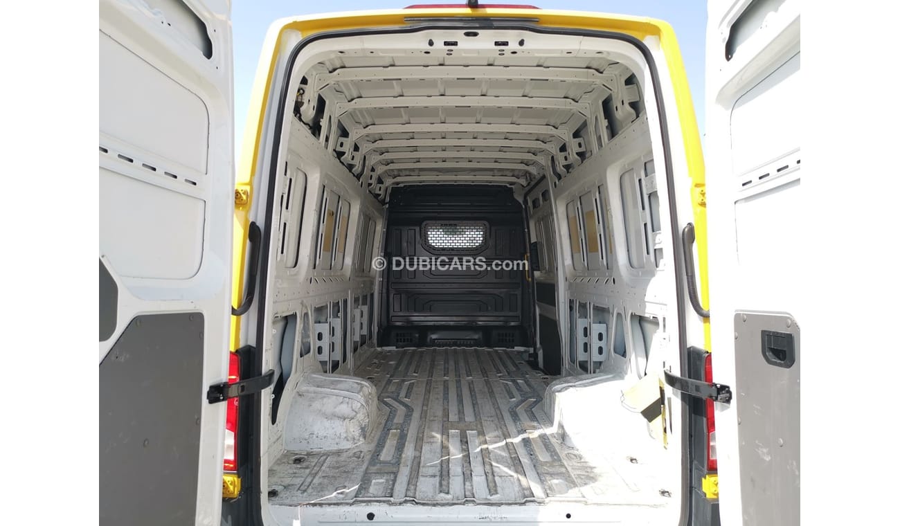 فولكس واجن كرافتر Volkswagen Crafter 2.0TDI (LWB) Manual 2019 Model GCC Specs With Full Service History In Perfect Con