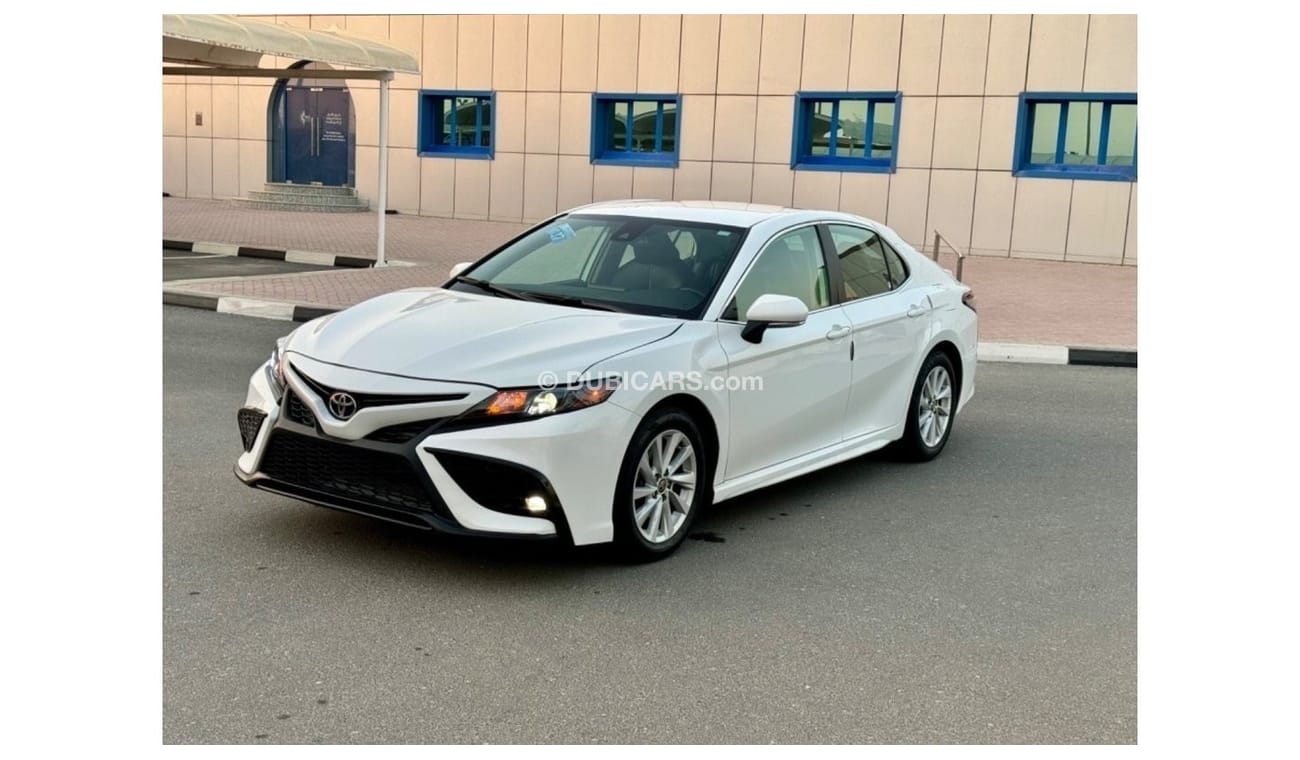 Toyota Camry 2022 SE SPORT LEATHER SEATS LOW KM CANADA SPEC