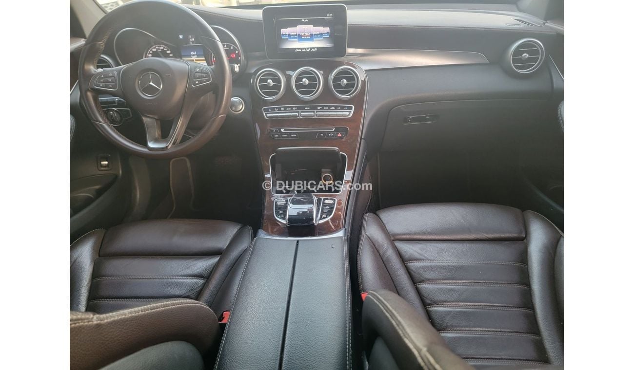 مرسيدس بنز GLC 250 4MATIC 2.0L