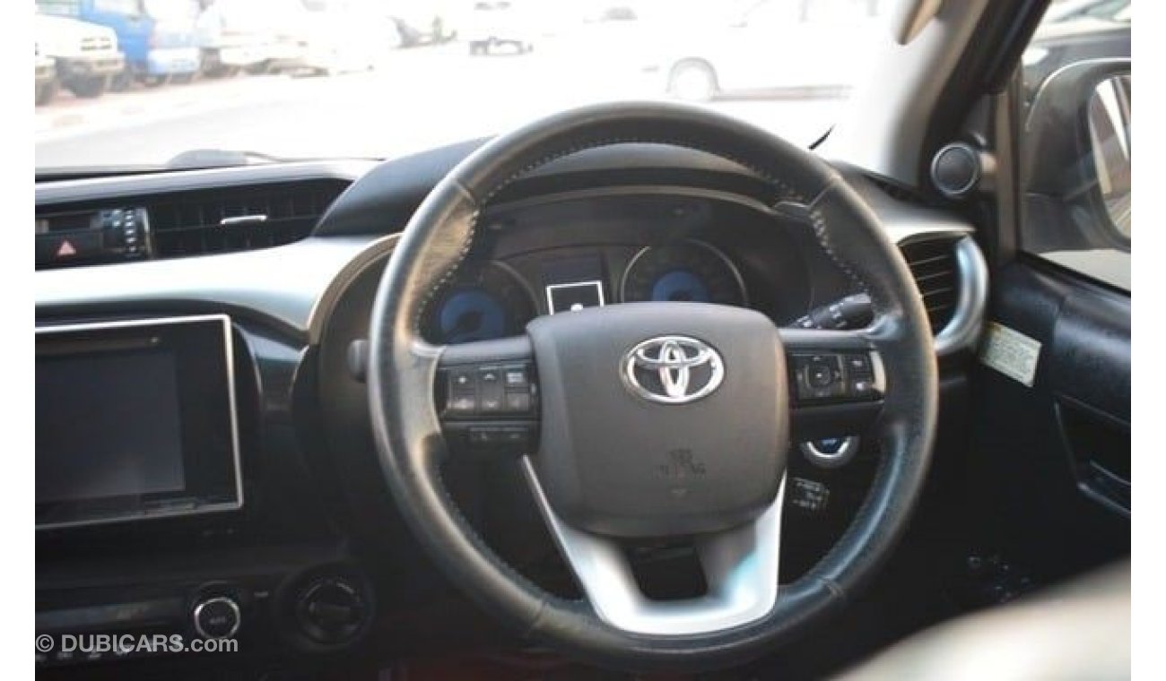 تويوتا هيلوكس TOYOTA DOUBLE CABIN HILUX SR5 TURBO