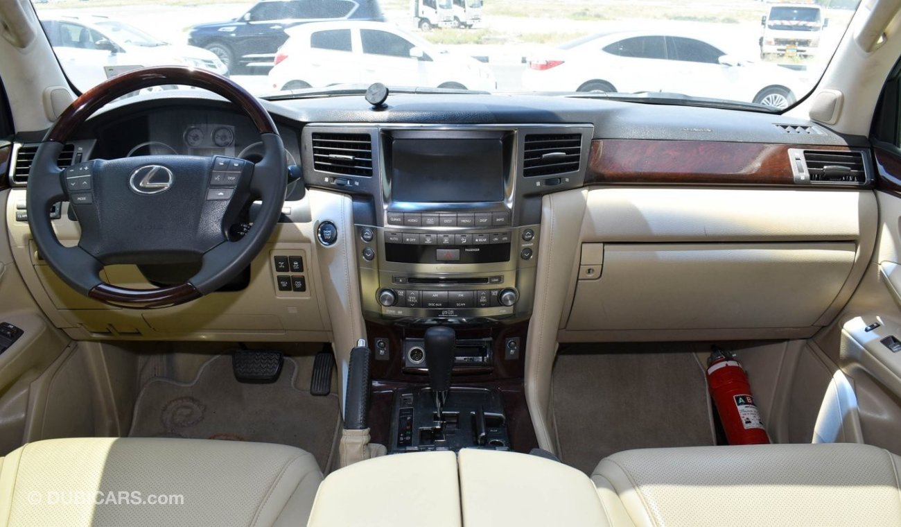 Lexus LX570