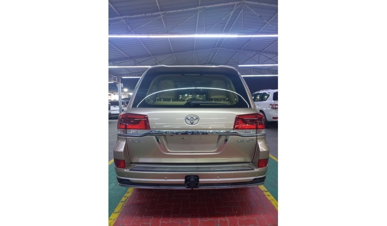 Toyota Land Cruiser VXR+