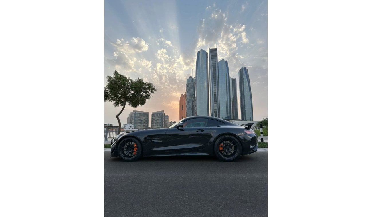 مرسيدس بنز AMG GTR