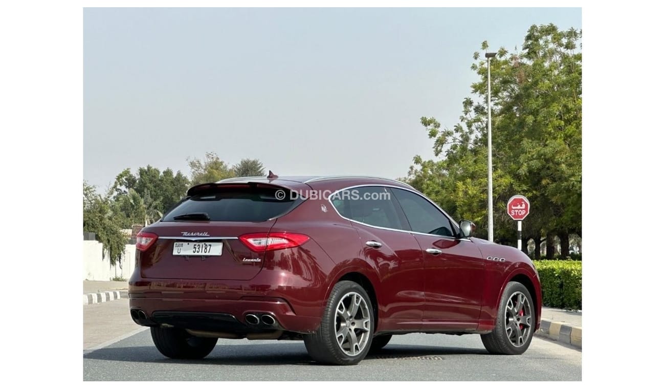 Maserati Levante Std