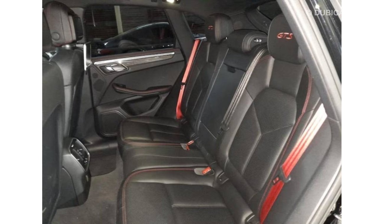 Porsche Macan GTS PORSCHE MACAN GTS 3.0L 2017 CARBON AND GTS INTERIOR, SPORTS CHRONO PACKAGE, SPORTS EXHAUST AND MORE