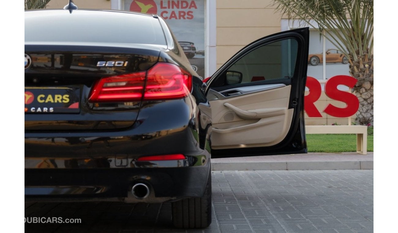 BMW 520i exclusive BMW 520i 2018 (LOWEST MILEAGE) GCC under Warranty with Flexible Down-Payment.