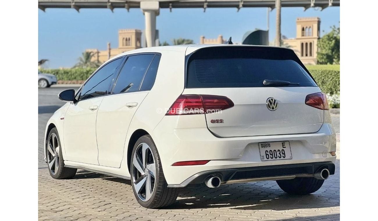 فولكس واجن جولف GTI Sport 2.0T