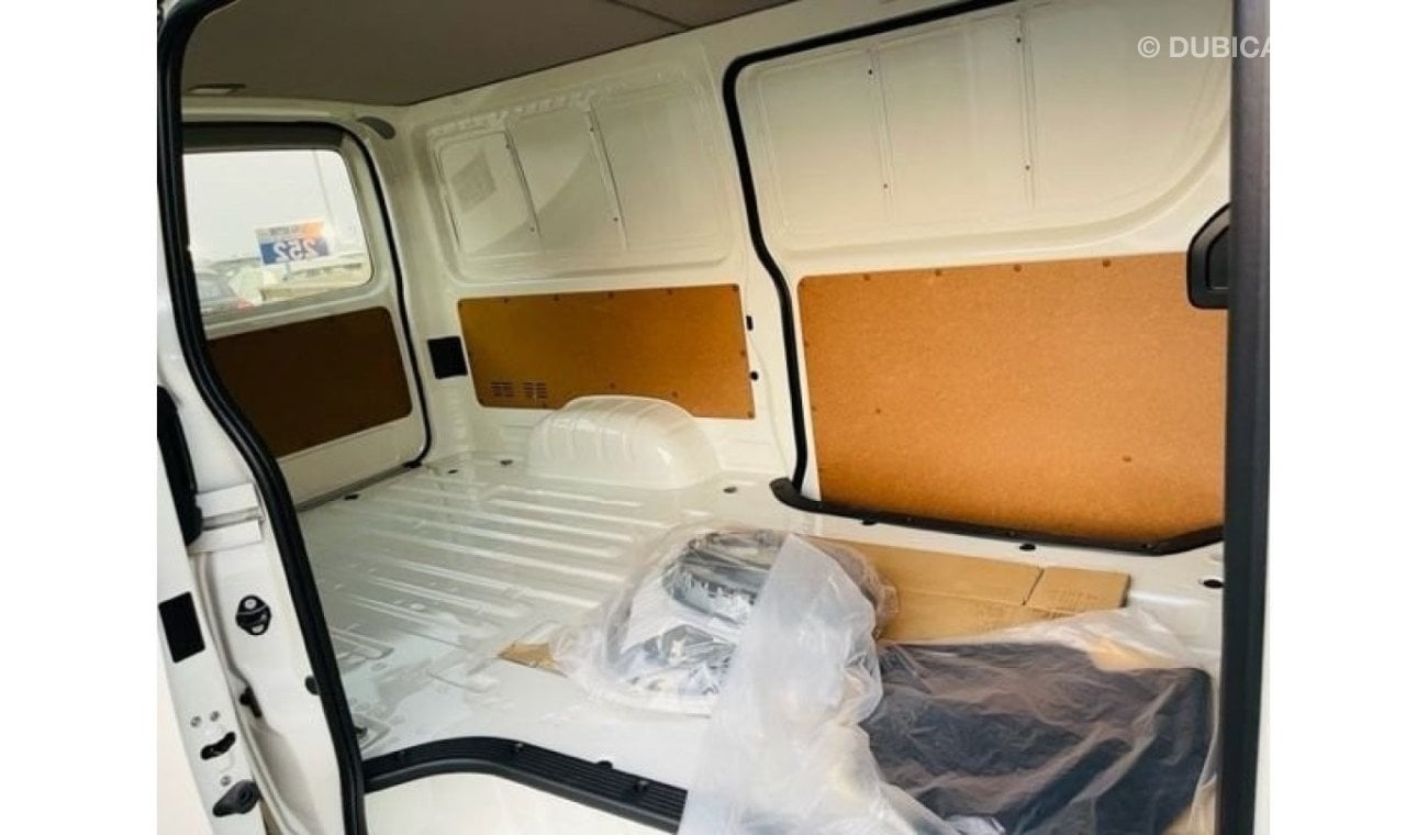 Toyota Hiace 2.5L CARGO STD ROOF